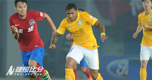 苏宁vs申花赛后复盘:苏宁中场倒三角 边后卫决